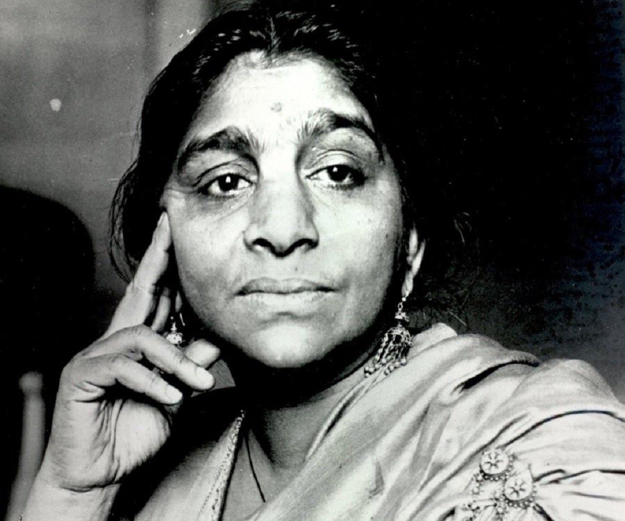 Sarojini Naidu :Discuss About Her Biography ,Carrier and Acheivements