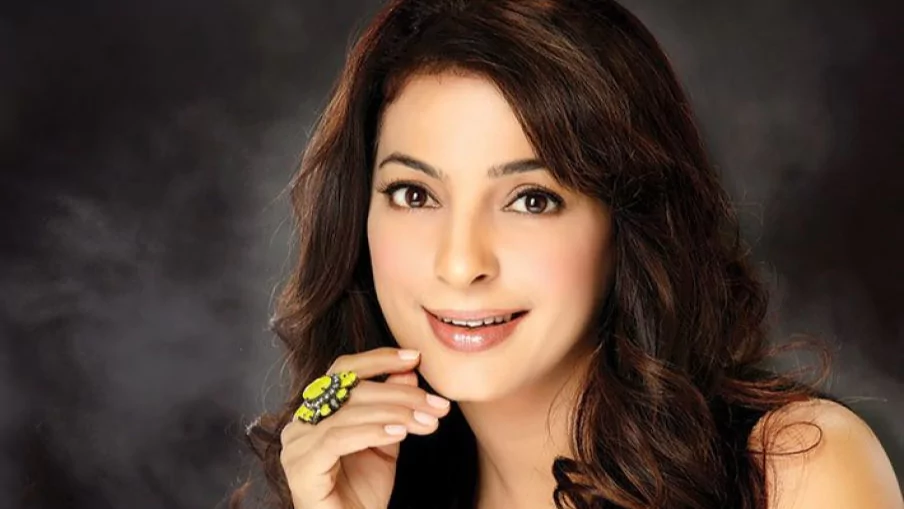 Juhi Chawla – Discuss about her Biography and Carrer